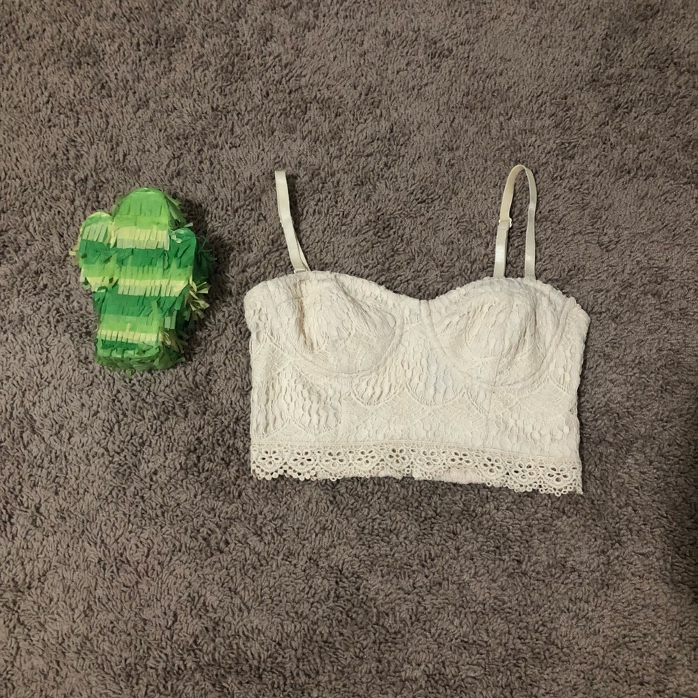 ✨ CREAM BOHO BUSTIER TOP ✨
